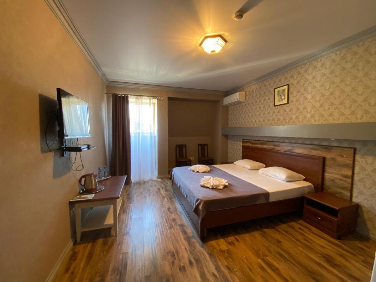 Spa Hotel Karakas Sukhumi Eksteriør billede