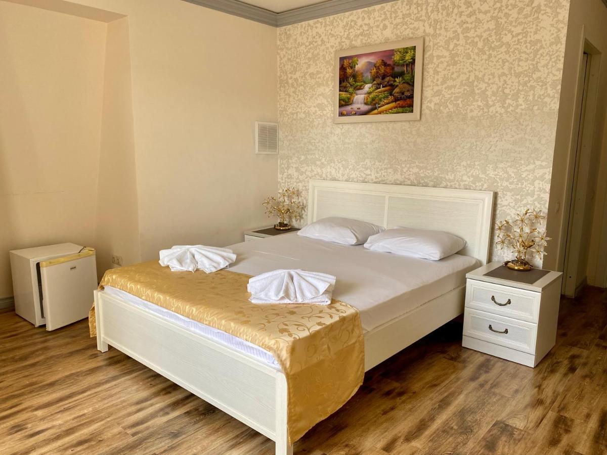 Spa Hotel Karakas Sukhumi Eksteriør billede