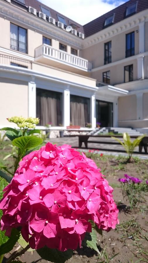 Spa Hotel Karakas Sukhumi Eksteriør billede
