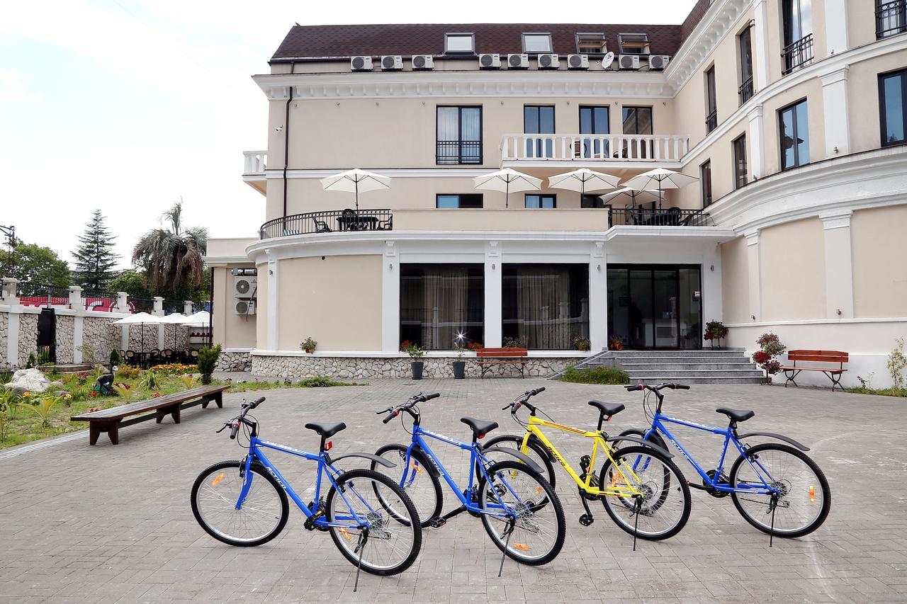Spa Hotel Karakas Sukhumi Eksteriør billede