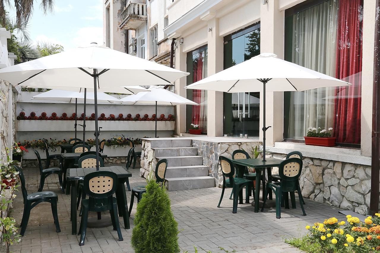 Spa Hotel Karakas Sukhumi Eksteriør billede