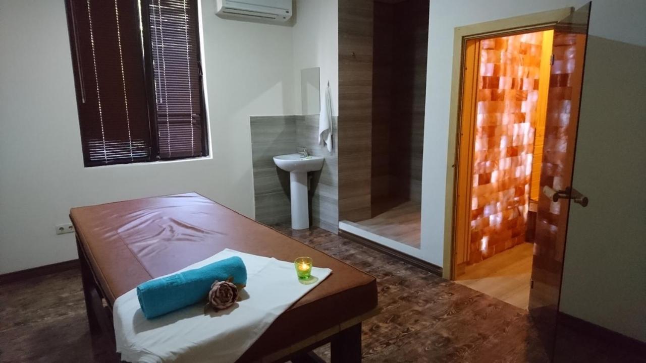 Spa Hotel Karakas Sukhumi Eksteriør billede