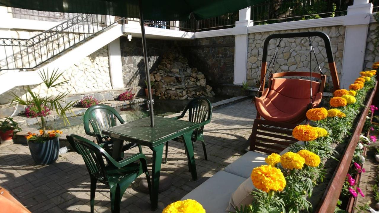 Spa Hotel Karakas Sukhumi Eksteriør billede